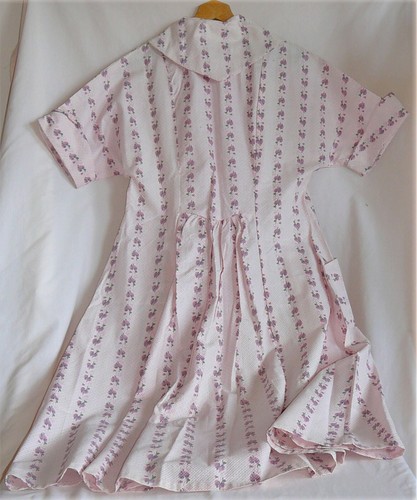 Ladies Vintage Paper Dress circa 1940s with celluloid buttons size Medium - Picture 2 of 2