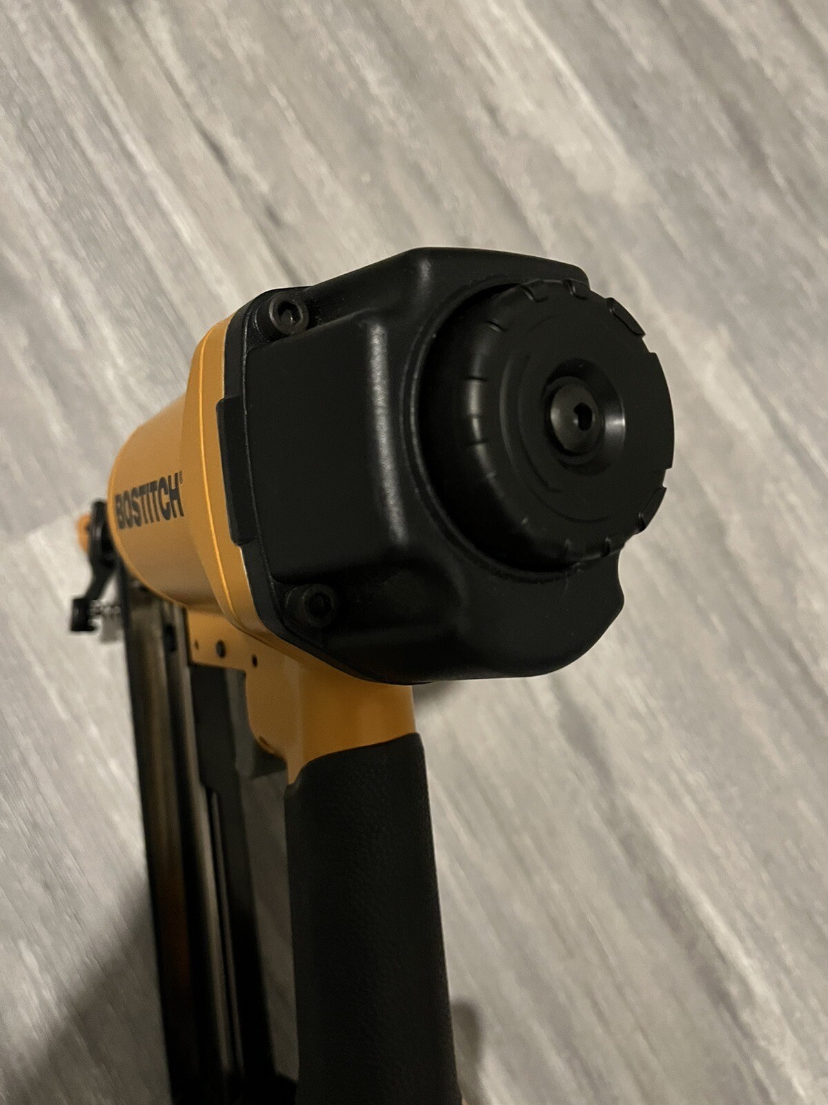 Bostitch SB1664FN 16Gauge Pneumatic Finish Nailer eBay