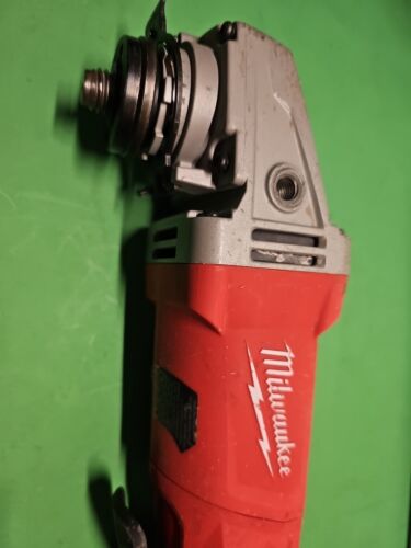 Milwaukee Tool 6141-31 11 AMP kabelgebunden 4-1/2" kleiner Winkelschleifer Paddel ohne Verschluss - Bild 2 von 7