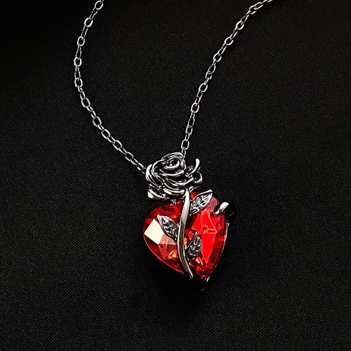 Punk Rose Love Necklace Fashion Personality Heart-shaped Clavicle Chain Pendant - Picture 7 of 11