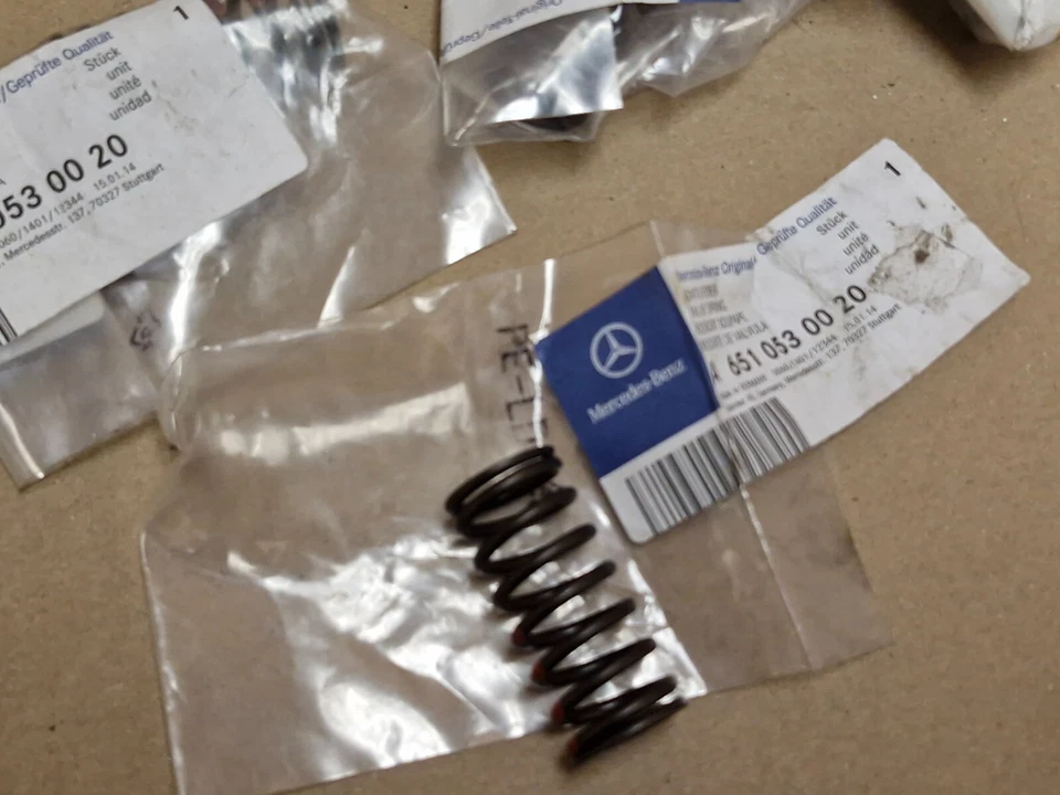 Mercedes Sprinter W906 Exhaust Valve Spring X7 A6510530020 Genuine NEW OEM - Image 2 of 4