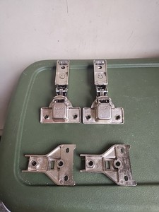 Lot of 2 GRASS Cabinet Hinges 1006-30 Self Closing w/Base Plate 054 Austria Made