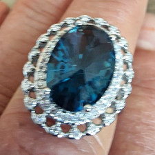 Oval Blue Crystal Halo Cocktail Ring Silver Tone Steel Ring Size B 1/2
