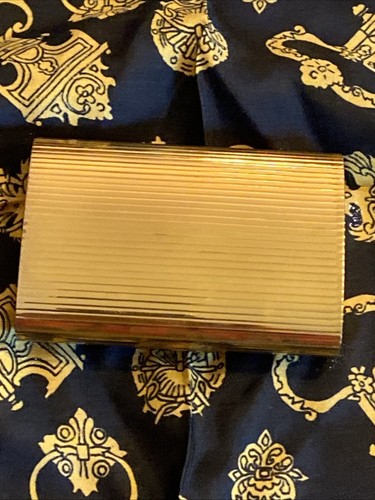 VINTAGE BRASS METAL RIBBERED DESIGN VOLUPTÉ FACE POWER COMPACT ACCESSORY UNISEX - 第 6/17 張圖片