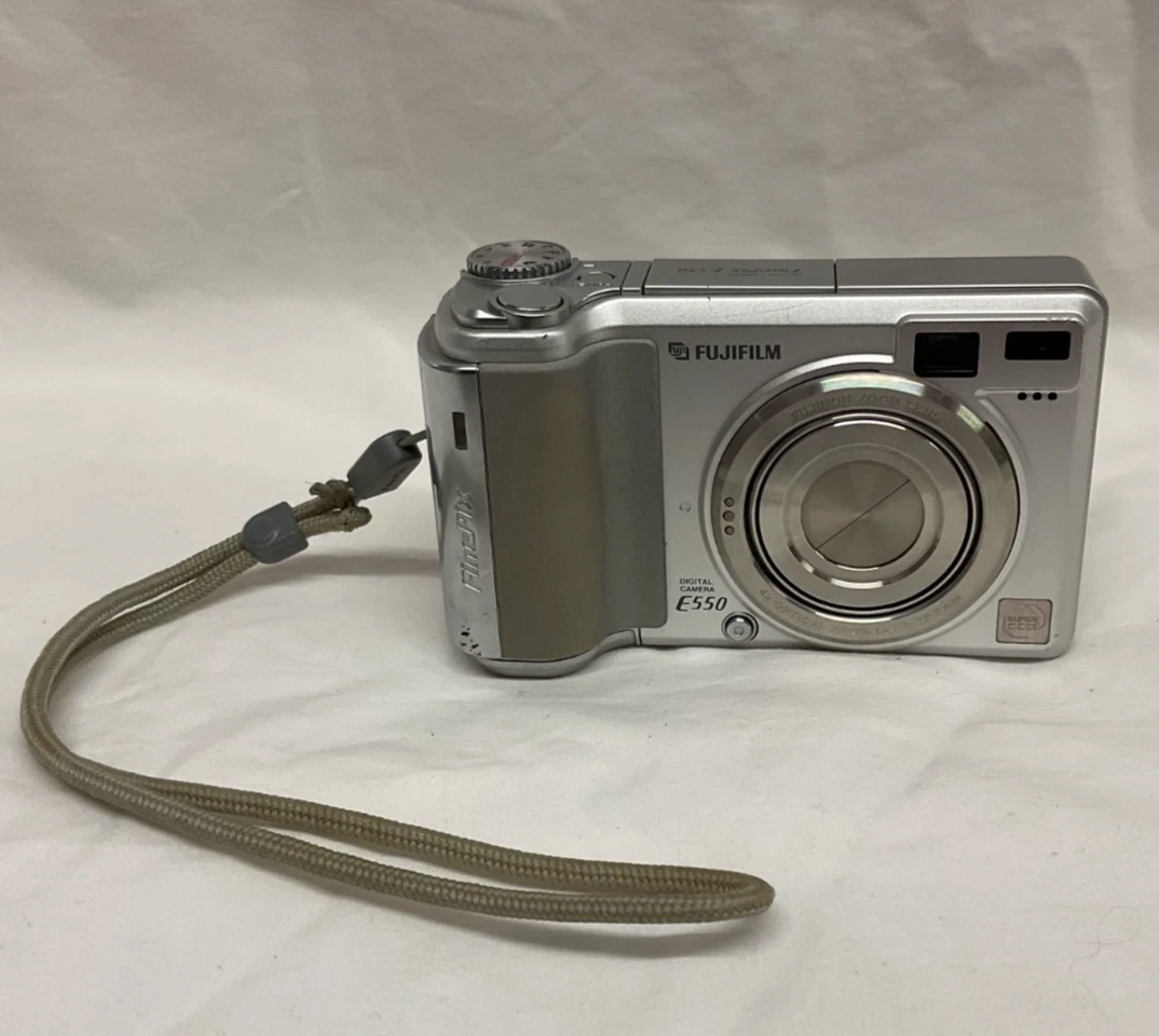 Fujifilm FinePix E550 Digital Cameras 5-6.9 MP Maximum Resolution