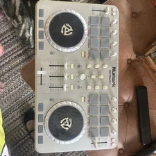 Numark  Mixtrack II DJ Controller-NUM-MT2