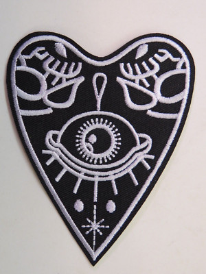 4'' Collectible Fabric Patch ~ ALIEN EYE HEART ** See STORE for More Patches ++