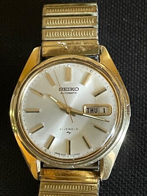1980's Seiko 21 Jewels Automatic Mens Watch 7006-8002 day and date