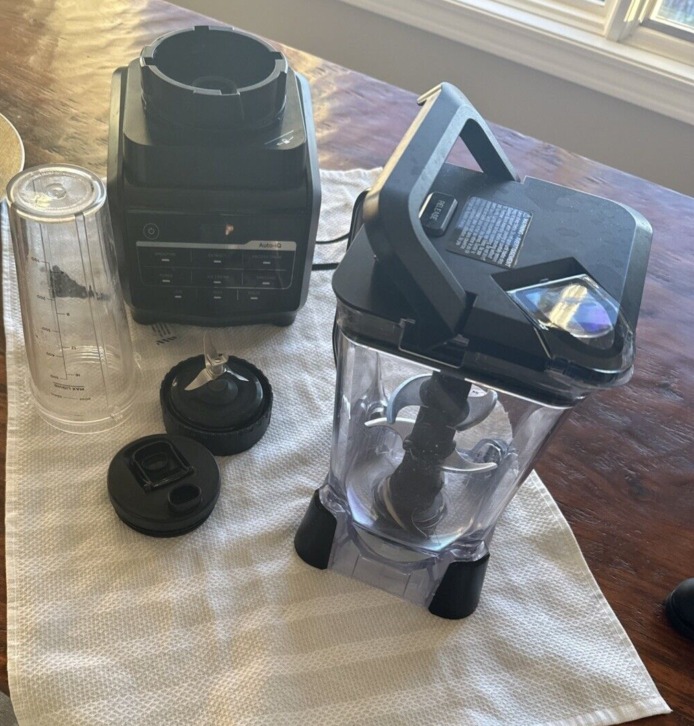 Ninja Professional Plus Blender with Auto-iQ Technology in Black BN642 30-image