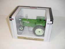 1/16 Oliver "High Detail" 770 Gas Tractor by SpecCast NIB!