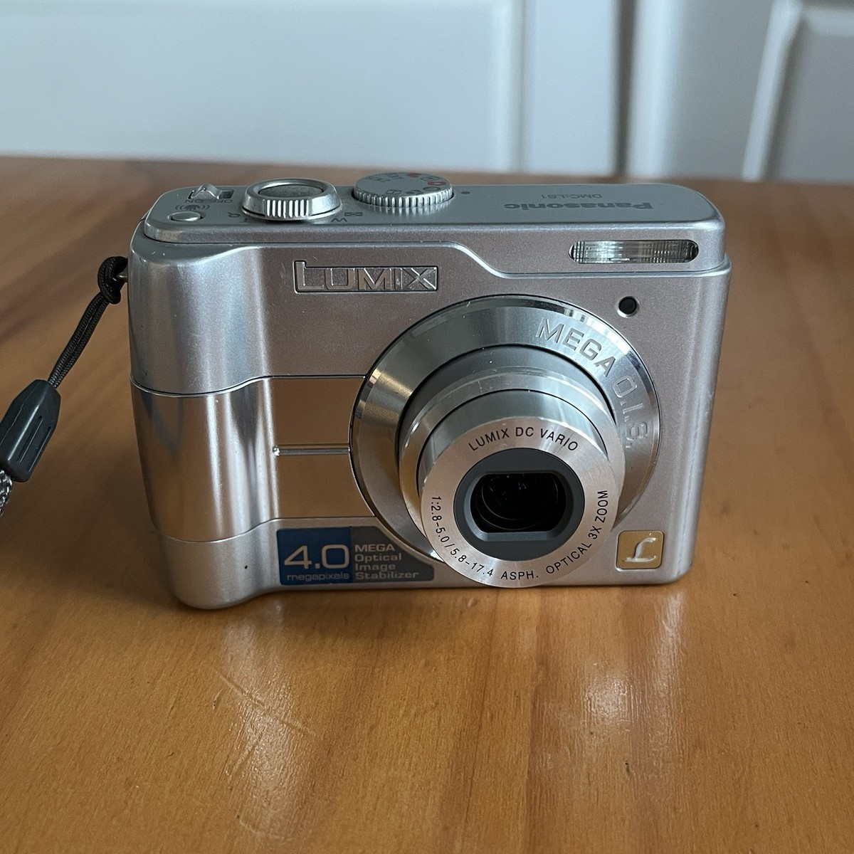 Panasonic LUMIX DMC-CM10-S シルバー パナソニック LUMIX DMC-CM10-S シルバー | コンパクトデジタルカメラ