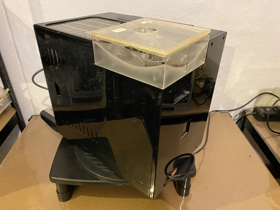 Melitta Caffeo CI E970-101 1500W Kaffeemaschine - Silber - Bild 3 von 4