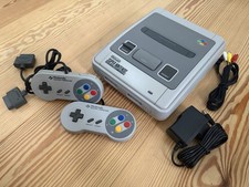 Super Nintendo SNES Konsole PAL,  2x Controll...