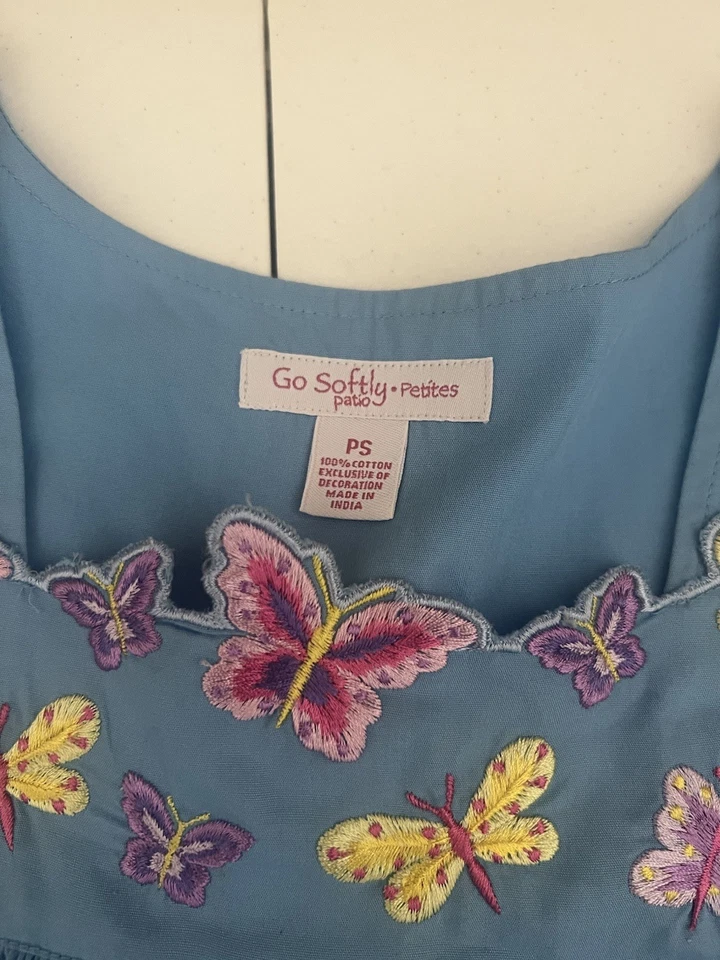 Vestido GO SOFTLY PATIO pequeño casa azul bordado bolsillos mariposa PS S Foto 4 de 4