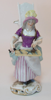 Antike Edme Samson 16,5 cm Derby Fisch Straßenverkäufer Figur um 1830 repariert