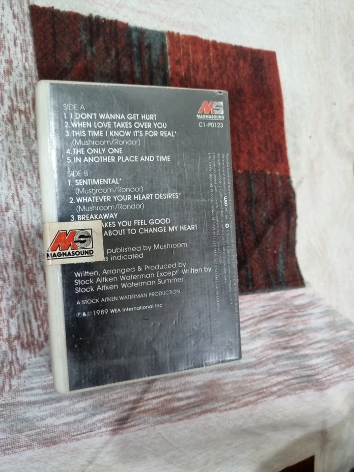 Donna Summer Another Place And Time INDIA Edition CLAMSHELL CASSETTE Foto 4 de 4