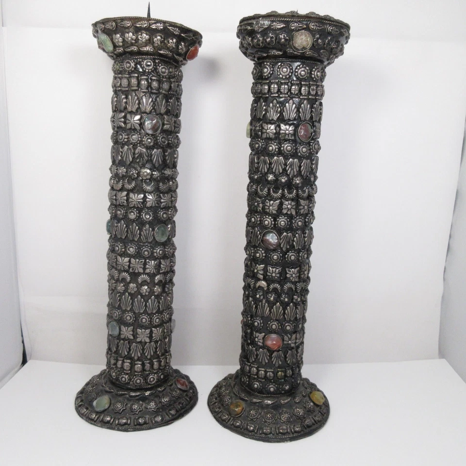 2 candelabros decorativos altos de madera de metal forjado a mano con adornos Foto 4 de 4