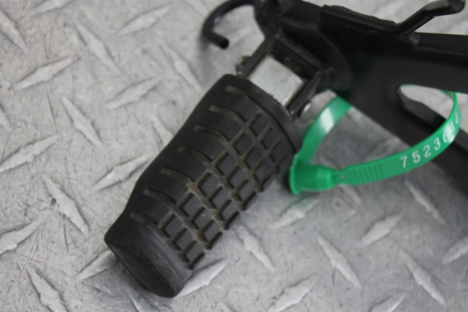 Kawasaki KLR650 2013 clavija trasera derecha pasajero Foto 2 de 4