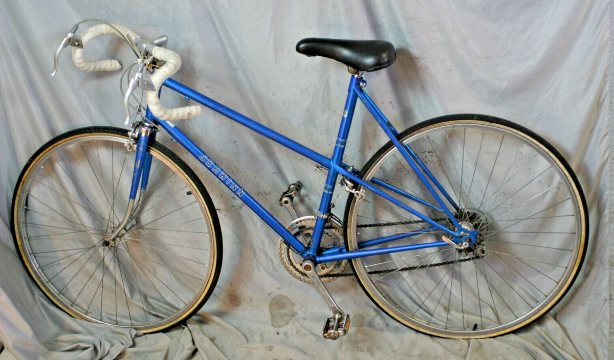 1982 Schwinn Stingray シュウィン　自転車 1982 Schwinn Step-Thru Touring Road Bike 56cm Medium Lugged Steel