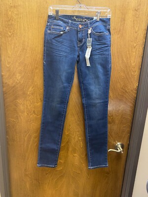 Women NWT ''American Rag'' blue jeans size 3R skinny. Low rise