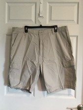 Wrangler Men s 42 Cargo Shorts beige 100 cotton Pockets front and back -