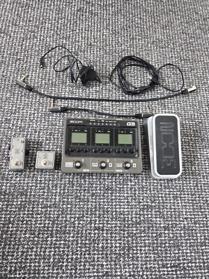 Zoom G3 Multi-Effekt Stomp Box mit Expression Pedal Bundle
