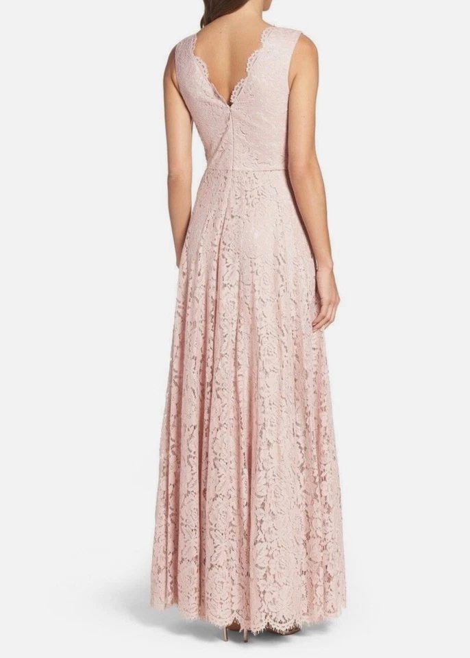 Maxi Vestido Vera Wang Rosa Encaje Festoneado Cuello en V Espalda en V Sin Mangas Plisado 8 EE. UU. M Foto 2 de 4
