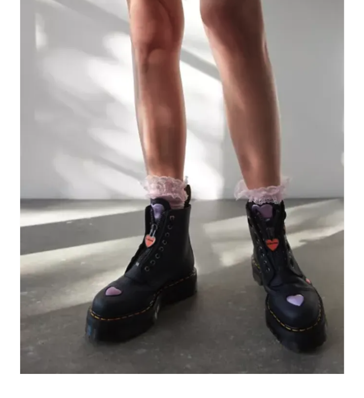 【レディース】Dr. Martens Sinclair Heart ブーツ Dr. Martens Sinclair Heart ❤️ Platform Boot MSRP$240