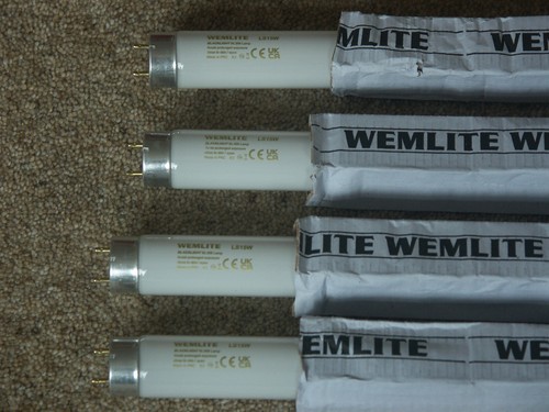 4off Wemlite 15W Ultraviolet 18" T18 Tubes UV-A Blacklight BL368 (LS15W) - NEW - Picture 7 of 14