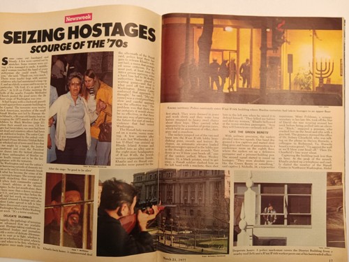 "1977" VTG Newsweek Magazines Group of 3 - Picture 20 of 24