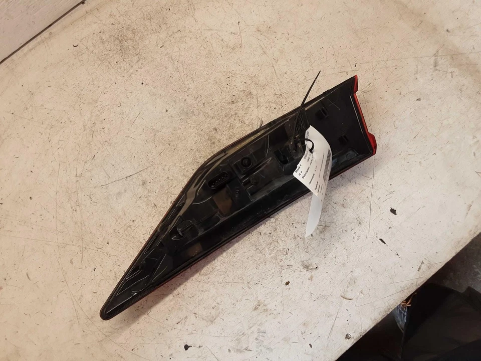 Used Left Tail Light Assembly fits: 2019 Infiniti QX50 quarter panel mounted Lef Foto 3 de 4