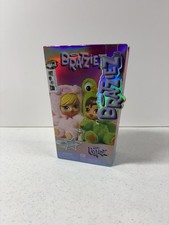 Bratz Bratziez Bratzies Iconz Series Plush Blind Box w/ Charm Clip and Accessory