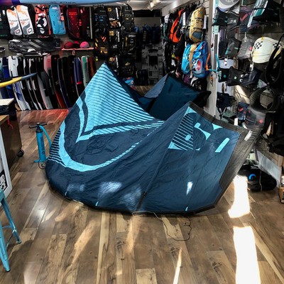 Liquid Force Wow V4 9m Kite Used