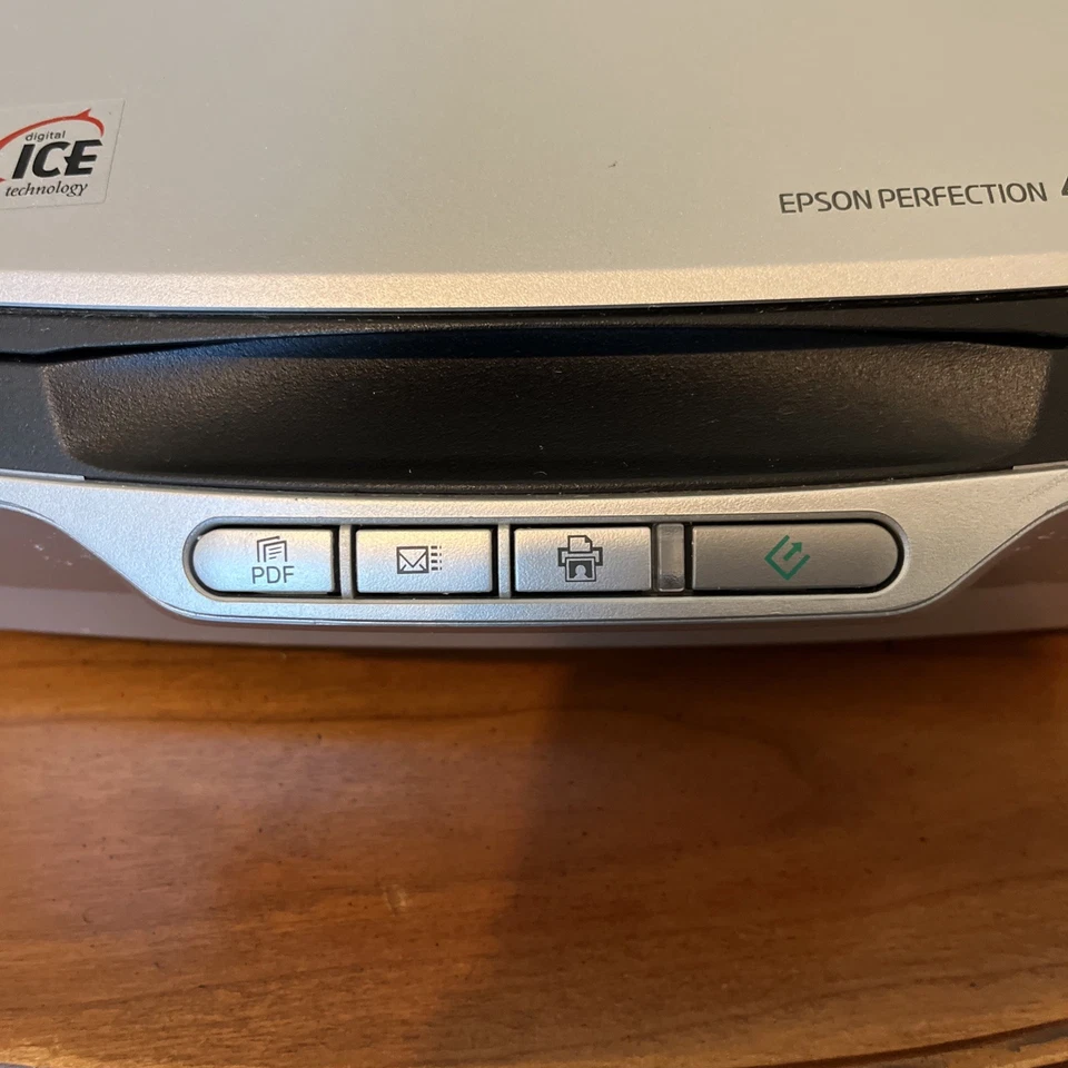 Epson Perfection 4490 Photo Flatbed Scanner Model J192A With Power Adapter - Image 3 of 4