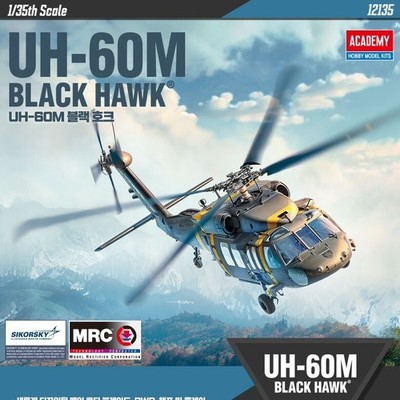 Academy 12135 _V 1/35 UH-60M Black Hawk