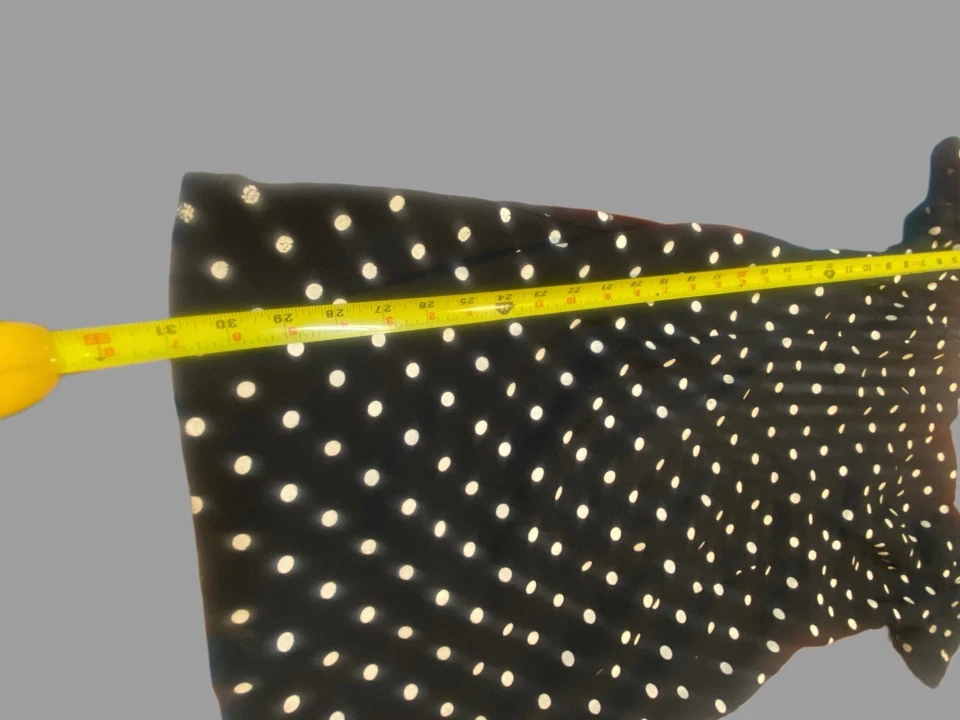 Size 4 retro pop 80s polka dot mini dress. Off shoulder/ sweetheart neckline - Image 3 of 4