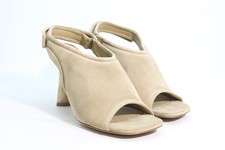Vince Quest Women's Sandals Floor Sample