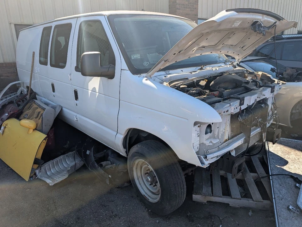 乘客右挡泥板适用于 08-19 21-23 福特 E350 范 932223 — 第 2/4 张图片