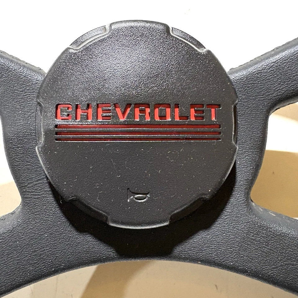 1988-1994 Chevrolet C1500 (Suburban) steering wheel (C2500 C3500) OEM - Image 4 of 4