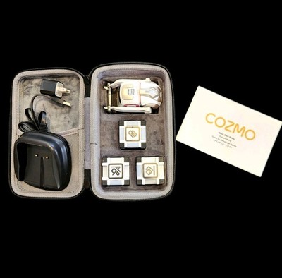 ANKI COZMO 300-00046 Robot w/ Cubes & Charger Learning Robot Toy