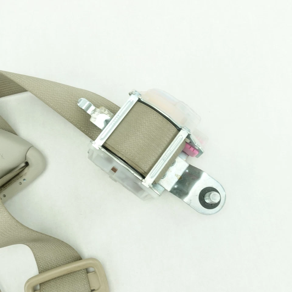 Задний правый ремень безопасности 2016 2017 2018 2019 Nissan Titan XD желтовато-коричневый - Изображение 4 из 4