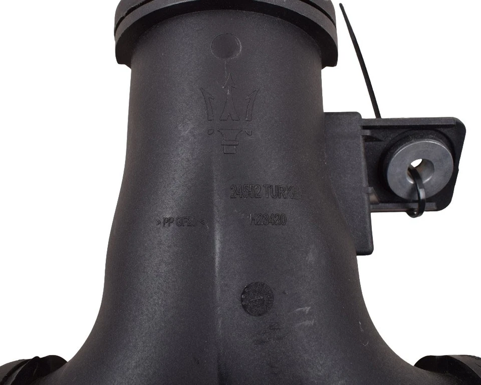 MASERATI Ghibli + Quattroporte - 3.0D Ladeluftschlauch 670004151 670105708 24552 - Bild 3 von 4