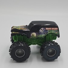 Official Grave Digger Monster Truck 1:24 Scale 2000 - Works