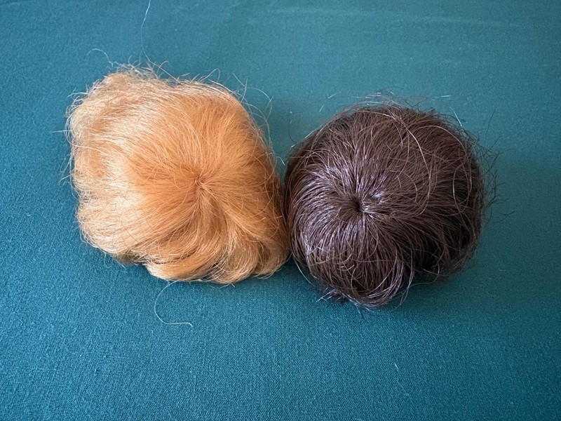 Vintage Fashion Queen Barbie flip pageboy wigs brunette and blonde
