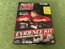 NEW !! Spy Gear "EVIDENCE KIT"  w/Over 12 Tools ~ Wild Planet