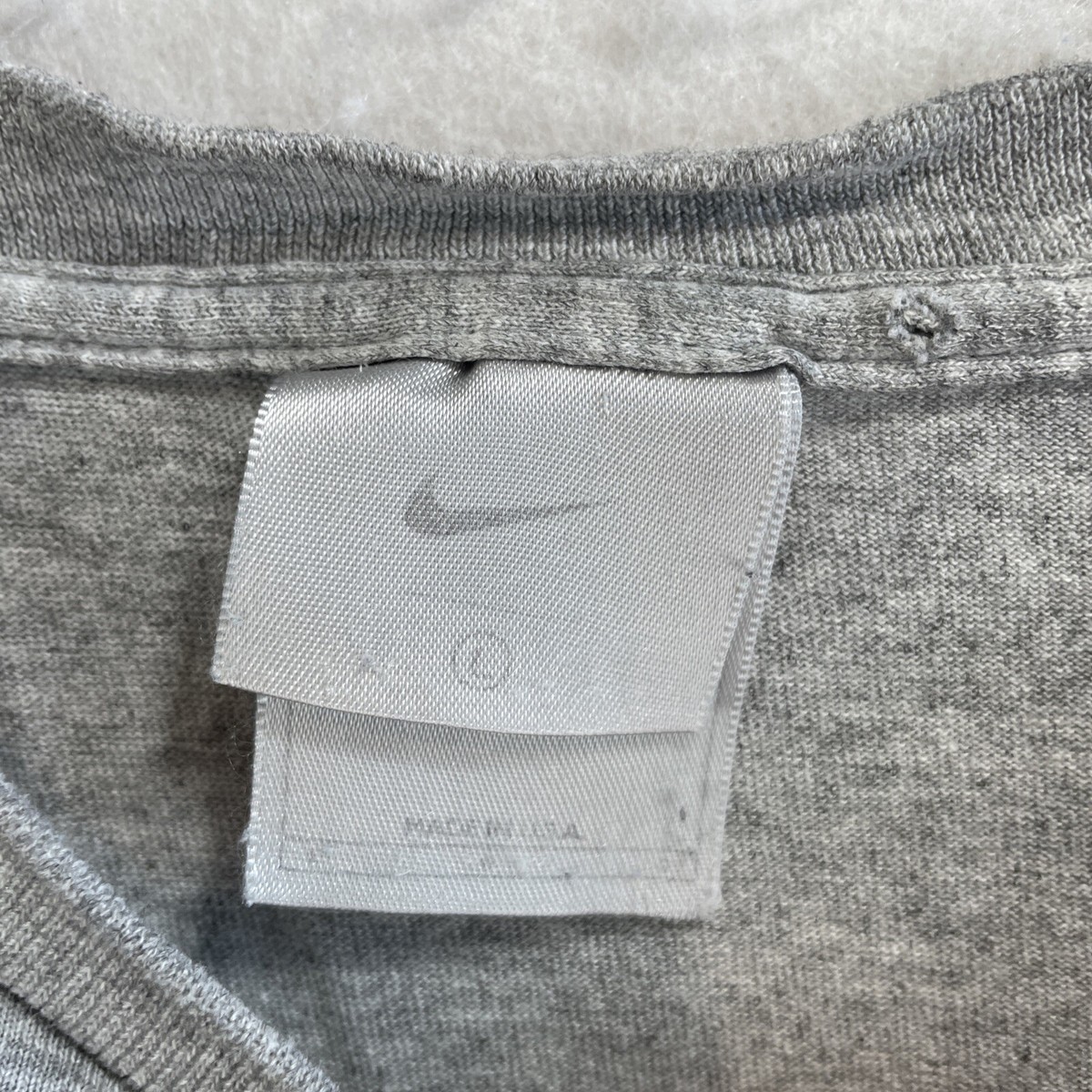VTG Y2K Nike Silver Tag L Mens Center Swoosh Gray Long VTG Y2K Nike Silver Tag L Mens Center Swoosh Gray Long