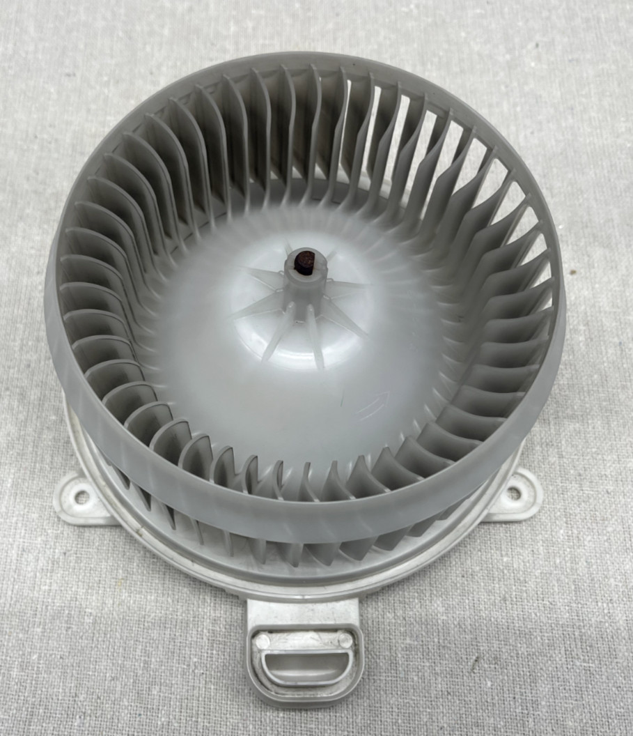 2006-2011 Lexus IS250 IS350 ISC COOLING UNIT MOTOR W/FAN ASSY OEM 87103-30450