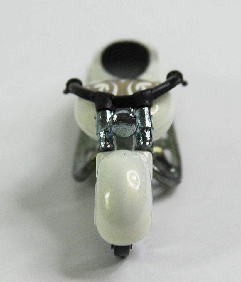 HOT WHEELS W-oozie Rebel Rides Custom Cars 3 of 5 White - Image 4 of 4