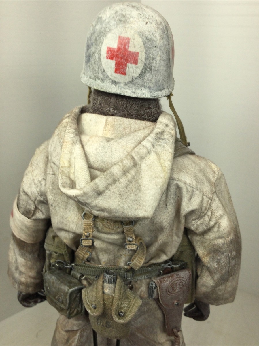 1/6 DRAGON US 101ST AIRBORNE MEDIC PARATROOPER WINTER CAMPAIGN