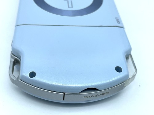 Consola SONY PSP-2000 Felicia Cargador Azul y Batería Nueva y Memory Stick Probado - Imagen 11 de 19